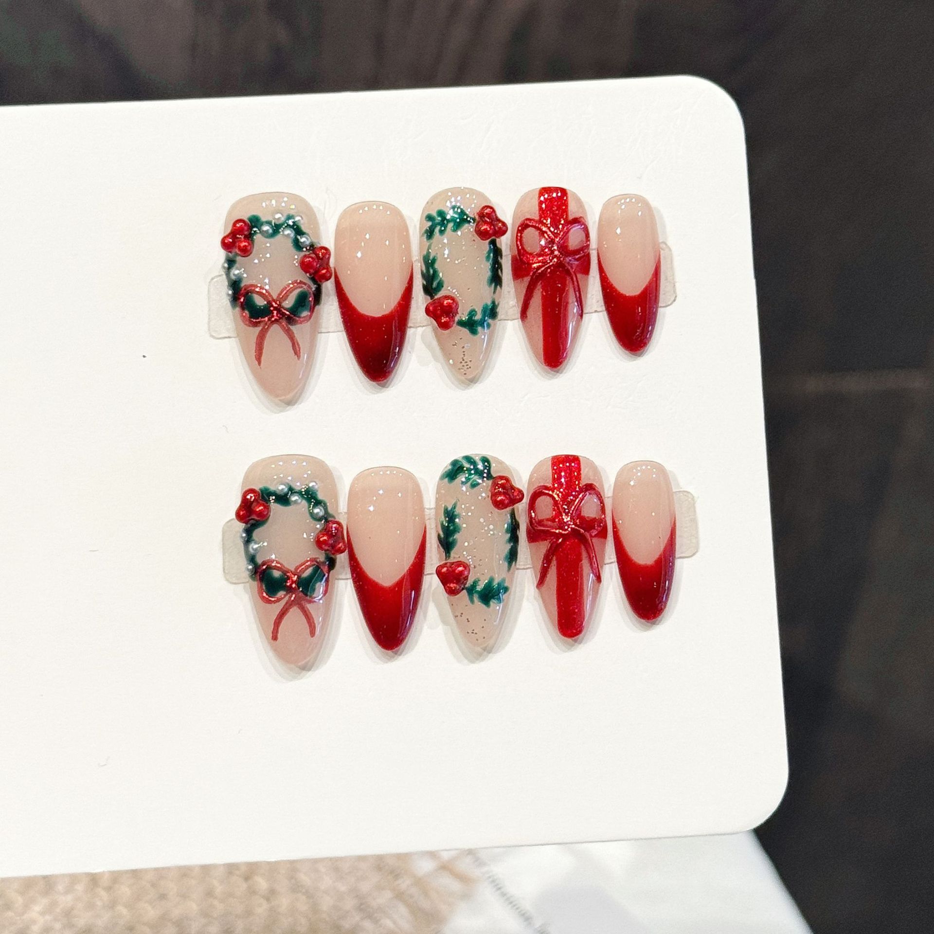 10 Stück Weihnachts-Rot-Nude-M – Nail Art Press On Bewertung und Preis